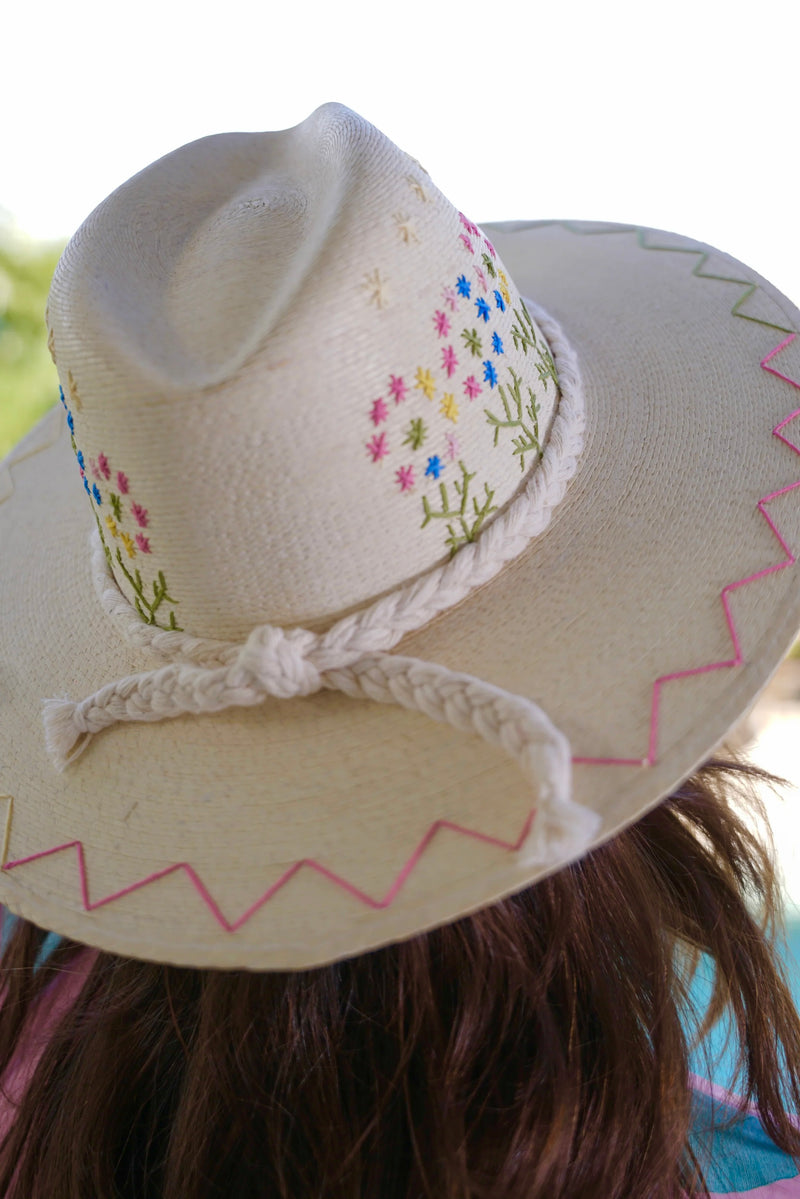 Chisme Floral Embroidered Hat