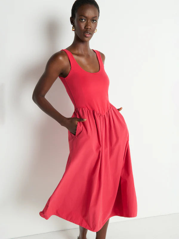 red form fitting dress Nation Fiona Dress-hearbeat xs Color:Black Silver shot-20211226 Harpaq Dresser with Charging with an elasticated back