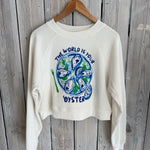 The World Is Your Oyster Crop Sweatshirt-vint wht