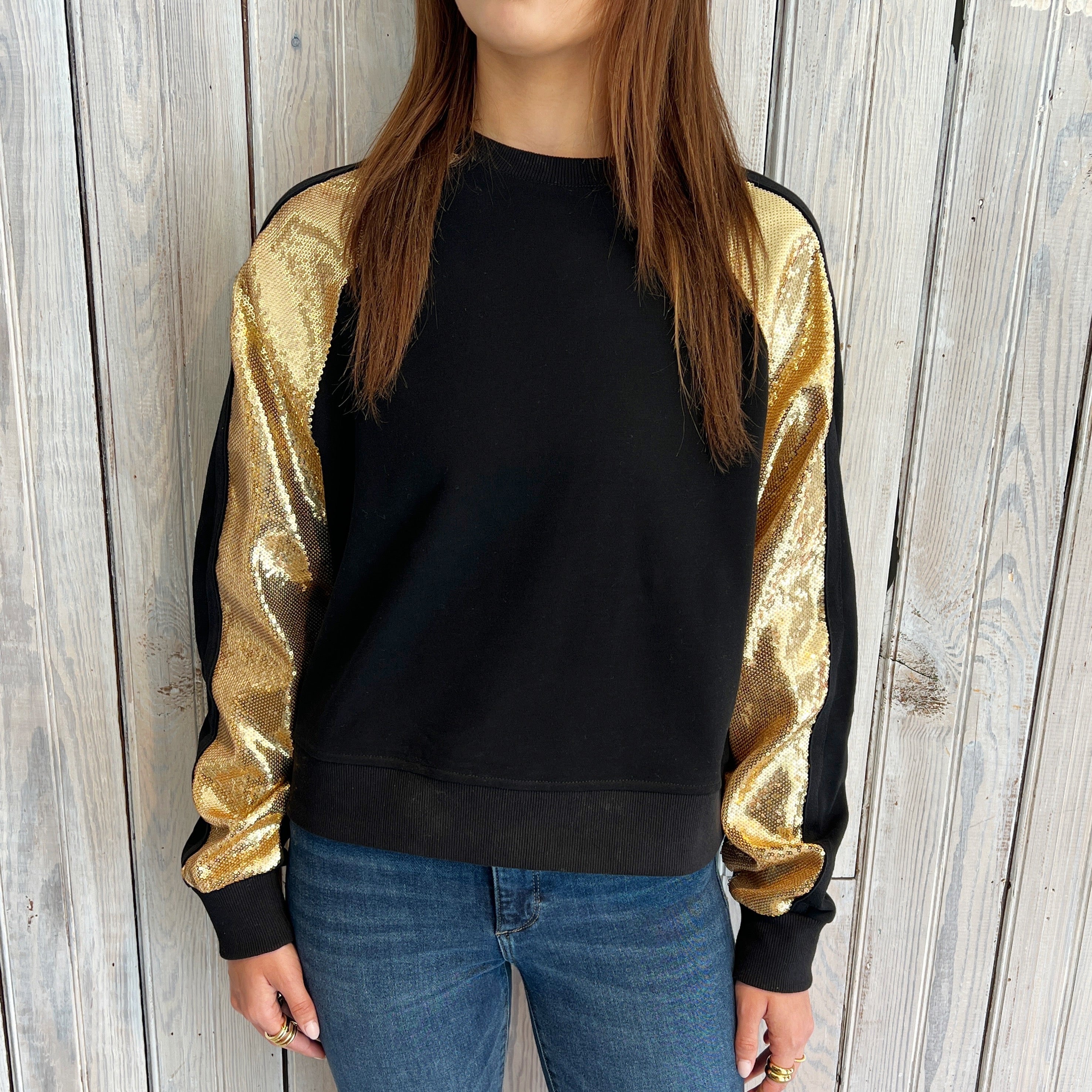 Black Sweatshirt with Gold Sequins – jeantherapy