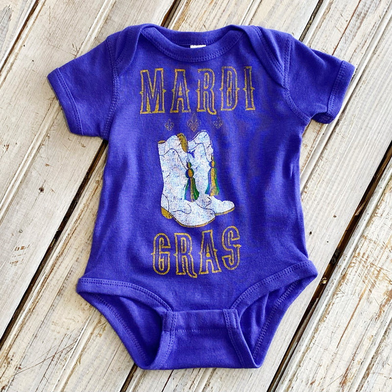 MG Boots Onesie-pur
